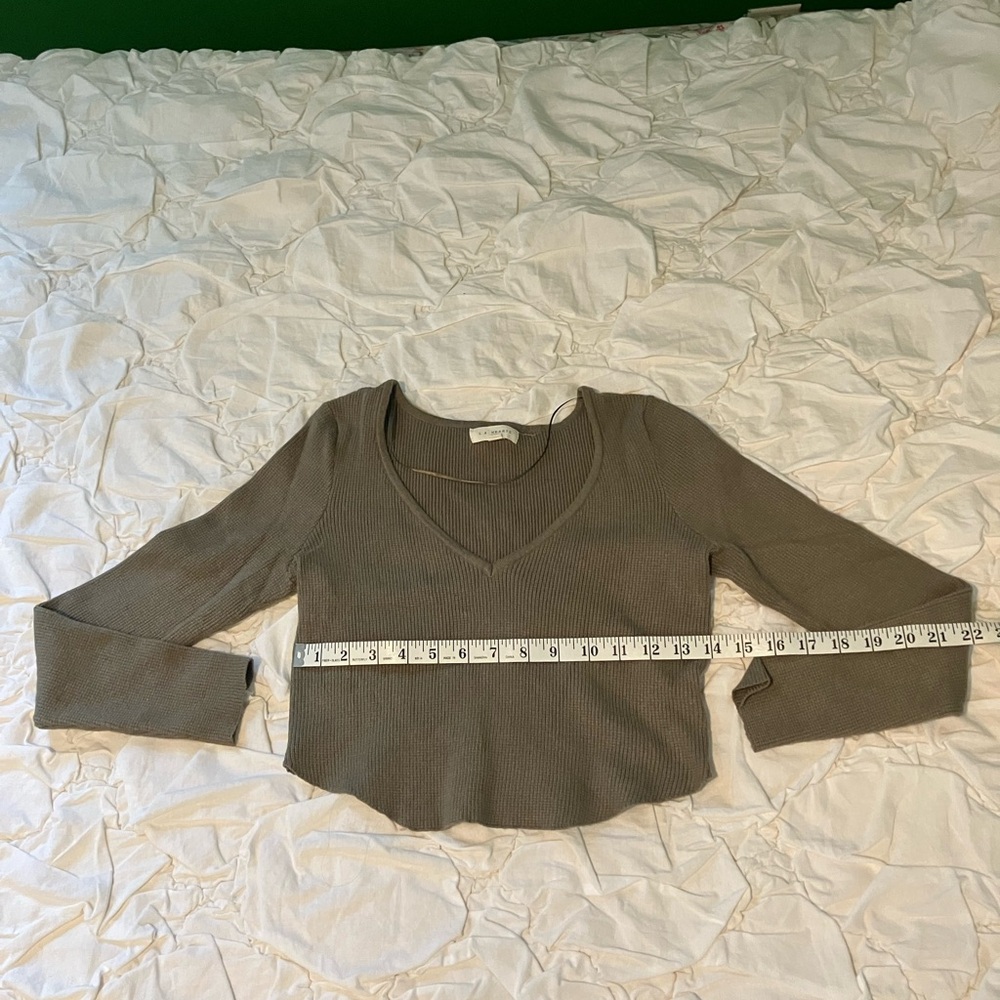 La Hearts V-Neck Ribbed Green Crop Top